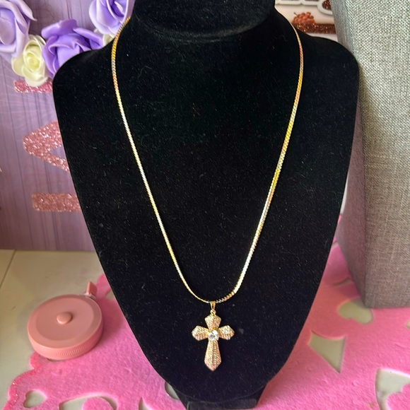 Jewelry - Cadena 18 k gold plated de cruz